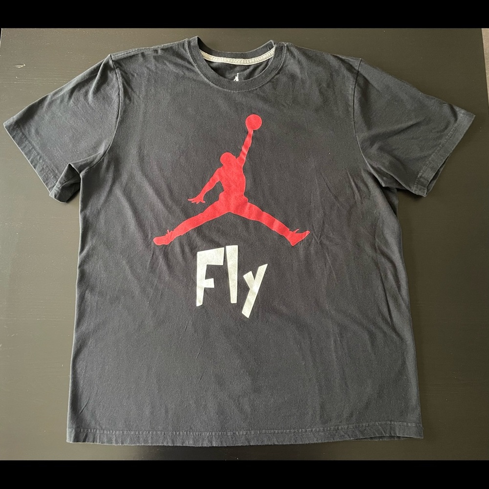 Air Jordan Vintage Men’s T-shirt. Size XL. Black/Red. “Fly”.